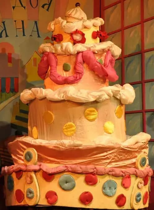 Children's Play 'Giant Cake'